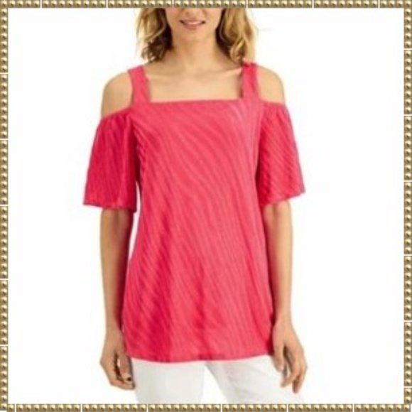 JM Collection Tops - NWT JM Collection Berry Pink Cold Shoulder Top Size Large